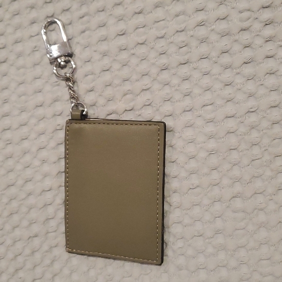 NWOT Nine West Card ID holder with Key Chain - Picture 2 of 3